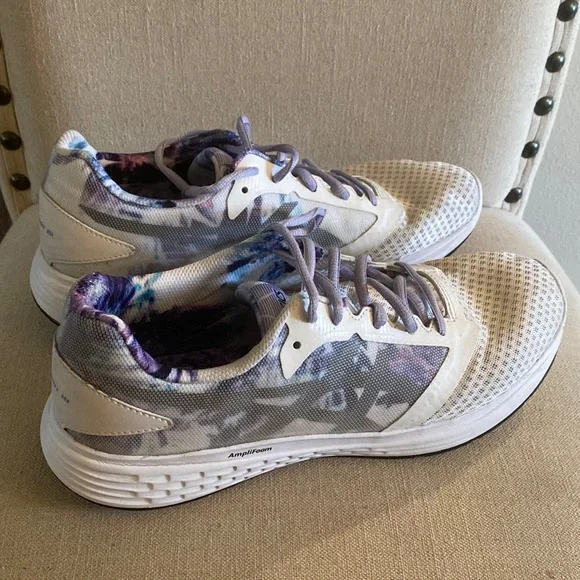 Asics Shoes Asics Patriot Print Running Shoes Sneakers White